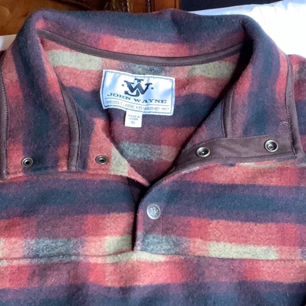 John Wayne rust tan and black woolly pullover coat light jacket Henley 4 snap.